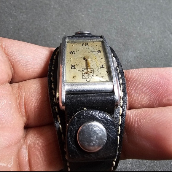 Vintage Doxa Mens Mechanical Wind Up Tank Watch Silver Tone Working Bund Strap - Picture 2 of 12